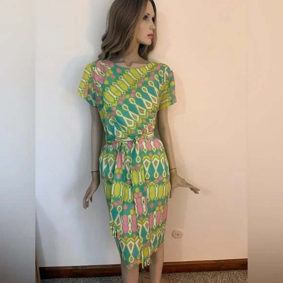 Fabulous Fun Vintage 1950s 1960s Sexy VOLUP Retro Wiggle Dress - Picture 2 of 10